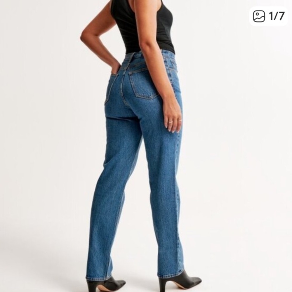 Abercrombie & Fitch Curve Love Ultra High Rise 90s Straight Jean Marble Wash Q4